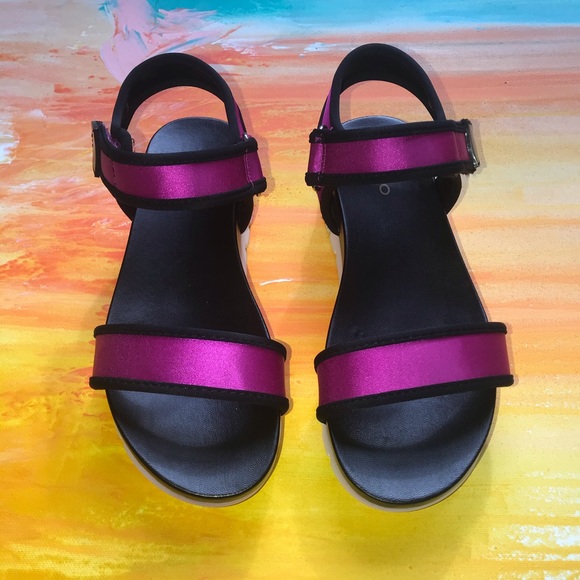 Aldo Shoes - Aldo Robby fuchsia strap Sandals size 6.5